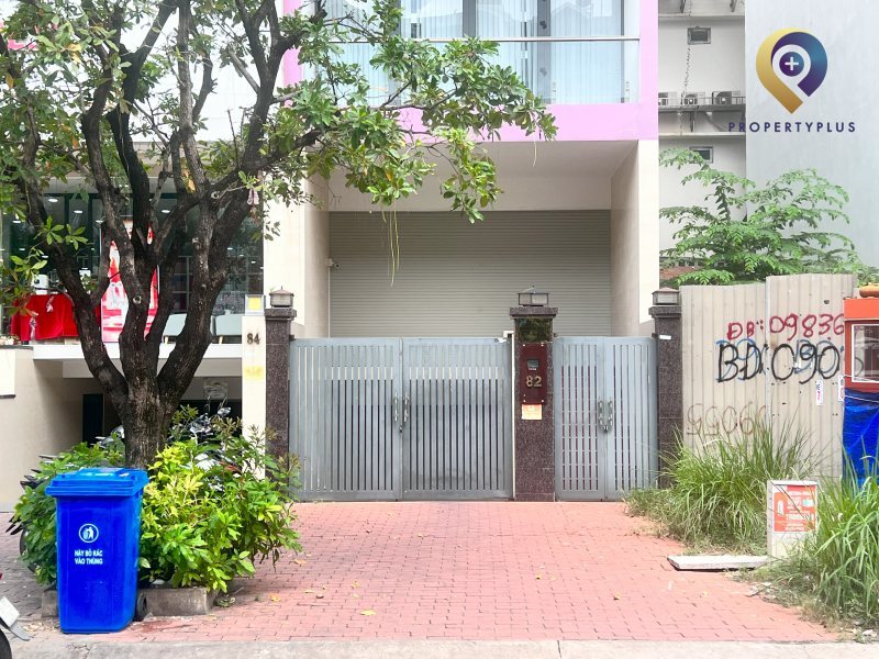 Tòa nhà 82 Hoàng Trọng Mậu